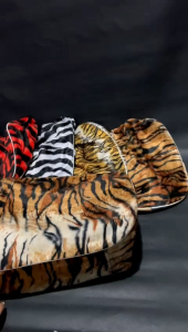 Cover sarung selimut jok panjang vespa super sprint px Aquila Piaggio dsb Model Pola Macan harimau leopard aneka Corak bahan bludru bulu lembut presisi bagus murah grosir eceran