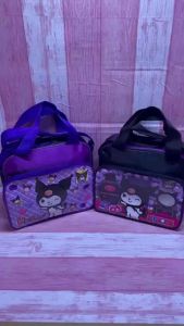 Tas Selempang Tenteng Ktg Sleting  (Sajadah) Kuromi