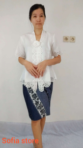 Atasan Kebaya Encim Modern Warna Putih Lengan Pendek Kebaya Pesta Kondangan Moderen Charlotta