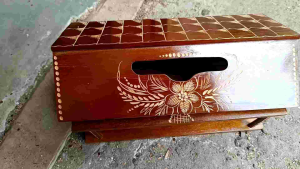 tempat tisu kayu jati bentuk rumah