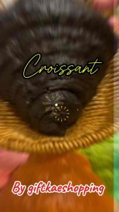 โมเดลครัวซองต์ croissant วัสดุผลิตจากยาง จับแล้วนิ่มมีกลิ่นหอมมากๆ สวยงามเหมือนจริง