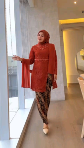 Setelan kebaya brokat modern cantik yang elegan kebaya pesta wisuda selendang bisa lepas pasang kebaya brokat wanita kekinian