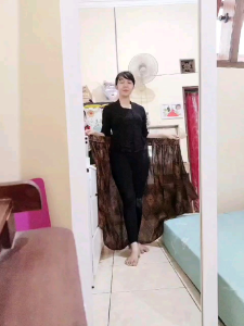 Rok Lilit Bahan Paris: Desain Rok Modern dan Nyaman