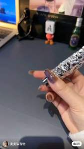 HỘP QUẸT - BẬT LỬA KHÒ RỒNG TRỤ KHẮC NỔI CÓ ĐÈN