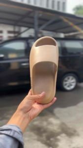 SANDAL SLOP POSEE PRIA SANDAL SLIDE SANDAL SLIP ON COWOK KARET EMPUK