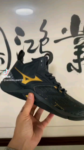 Sepatu Volly Wave Momentum 2 Mid Super Premium/ Sepatu Volly Impor/ Sepatu Wave Voltage Mid Impor/ Sepatu Mizuno Wave Lightning Z6/ Sepatu Badminton Impor/ Sepatu Olahraga Pria/ Sepatu Lari Pria/ Sepatu Basket Impor/ Sepatu Tenis Impor/ Sepatu Volly Murah