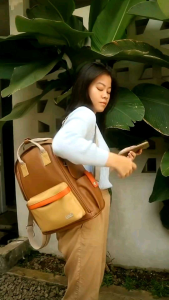 Tas Ransel Desain Menarik & Berkualitas Tinggi: Tas Ransel Elvina Rumah Warna