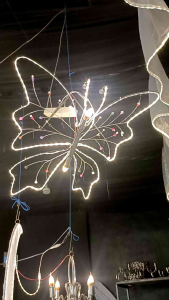 Lampu kupu kupu gantung bisa di lipat