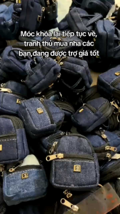 Móc khóa túi balo mini xinh xắn chất liệu jean3 ngăn kéo tiện đựng nhiều thứ như giấy giữ xe dây cột tóc nhỏ tiền gấp nhỏ...v ..v...