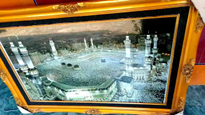 HIASAN DINDING GAMBAR KABAH DAN KOTA MEKKAH 3D BINGKAI KAYU BELGI LAMPUN MENYALA UKURAN JUMBO BESAR 145CMX85CM