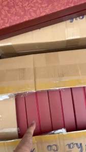 Set Quà Nhà Có Tết - Set Quà Tết Yêu Thương ( gồm hạt mứt và trà + túi xách đỏ sang trọng )