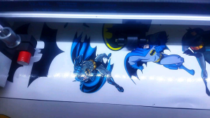 BATMAN Sticker Dinding size 8 cm vinyl Graftac White Waterproof