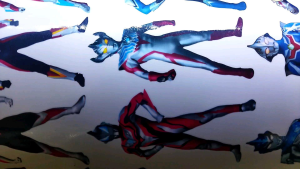 ULTRAMAN MIX Sticker Dinding karakter Size 9 cm viny white Graftac