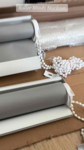 Gorden Tarik ke atas Roller Blinds Bahan Blackout Ukuran Custom