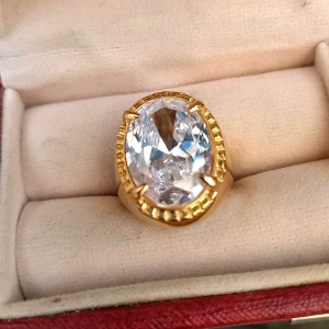 Cincin Batu White Topaz Mewah Elegant