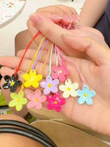 KHÔNG GỈ) Vòng cổ choker mặt hoa basic phong cách hàn quốc dây chuyền dáng ngắn mặt bông