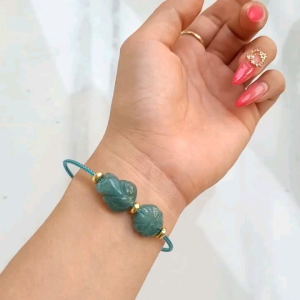 Q695 Vòng cỏ 4 lá hồ ly Lam Ngọc ko kén mệnh - Phong Thuỷ TUDO P