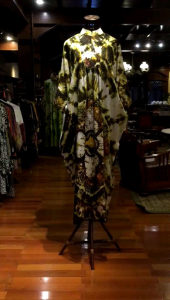 Kaftan Viscos Junputan by Dian Pelangi ORIGINAL Busana Muslim Maxi Dress Gamis Abaya Gaun Outfit Pesta Pernikahan Kondangan Casual Formal Wanita Hijaber Cantik Anggun Modis Modern Elegan Mewah Model Korea Terbaru Motif Batik Tie Dye Sasirangan Kekinian