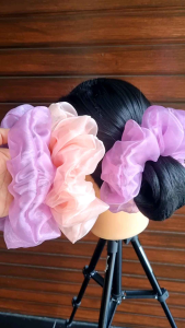 โดนัท 2 ชั้น ผ้าแก้วผสมซาตินไซซ์ จัมโบ้ ใช้มัดผม สินค้าผลิตเองไม่ใช้สินค้าจีน ตรงปกใหญ่เวอร์