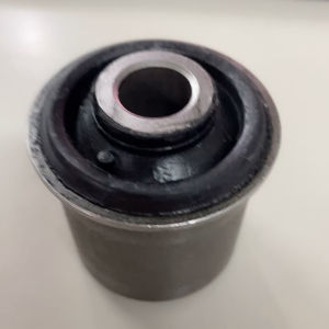 Suspension Bushing Nissan Frontier 4X2 Upper [54542-2S610]