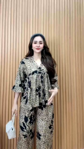 Setelan Wanita Dewasa Kekinian 2025 Model Kimono Lengan 3/4 Rempel One Set Baby Kimono Rayon Premium Celana Panjang