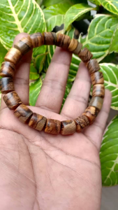 Gelang Kayu Gaharu Zebra Super Asli Kalimantan Motif Silinder