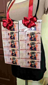 พวงมาลัยใส่แบงค์ 2050100 10ใบ