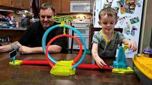 HOT WHEELS NEON SPEEDERS Laser Stunt Slamway Track Set