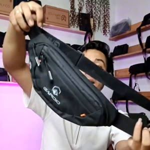 Tas Pinggang Pria Anti Air Gardio - Selempang Waterproof Stylish & Tahan Lama | Cocok Untuk Touring Olahraga Hingga Traveling