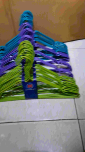 Hanger Stainless Warna /Gantungan /Hanger Stainles/ Isi 1 Pak 10 Ps