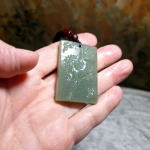 Nephrite light greenish Horse and Bat Jade pendant (with certificate) [Natural Crystal] 和田玉青白福(蝙蝠)马吊坠(带证书)