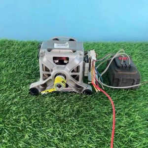 มอเตอร์มหัศจรรย์-มอเตอร์ฝาหน้า (แบบเหลี่ยม) (universal motor) งาน Diy งาน โซล่าเซลล์ มอเตอร์อะไหล่แท้มือสอง สภาพพร้อมใช้งาน