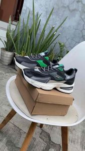Sepatu fashion pria wanita sepatu olahraga sepatu lari cewek cowok sepatu running