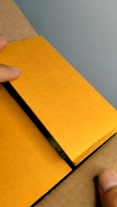 หลวงพ่อทันใจแร่เหล็กน้ำพี้ พร้อมฐานรอง และหนังสือสวดมนต์