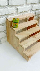 ชั้นขั้นบันได ชั้นไม้วางของ 5 ชั้น ชั้นวางแคคตัส ชั้นวางยาดม งานสวย แข็งแรง ผลิตในไทย ขนาด 25x24.5x20cm.