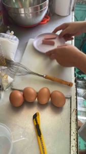 Bột hotdog pha sẵn phần 500 gram dành cho mẹ và bé . Bột loại này xốp mềm không khô ạcó thể làm bánh bông Lan.