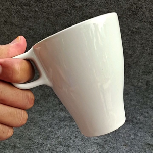 FARGRIK Mug Warna Putih - 250 ML