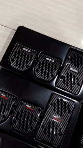 Cover pedal mobil matic manual motif carbon universal antislip