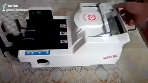 Máy đếm XD BC _28 phát hiện tiền lẫn đếm được tất cả các loại tiền chính xác bảo hành 18thang