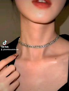 Vòng cổ chocker đính đá cao cấp sang chảnh