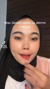Madame Gie Miss Gemini 2 in 1 Gloss n Velvet - Make Up Lipstick
