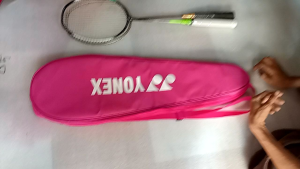 Tas Raket Desain Nyaman: Memilih Tas Raket Badminton yang Tepat