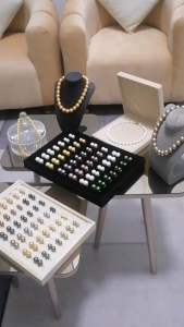 Original post of Majestic Pearl Stud Earrings (South Sea pearl look a like) - BIG pearl ROUND pearl not siopao