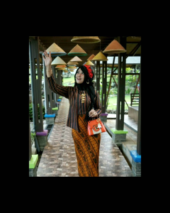 Baju Atasan Wanita Lengan Panjang Kebaya Warna Setrip Coklat