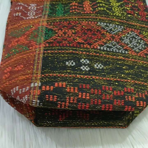 Tandok Ulos Dwifungsi 3kg: Pakaian Adat Batak Toba