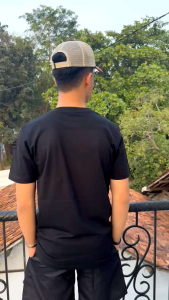 Omidoki Kaos Distro Pria T-shirt Hitam MELKO