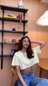 Cholie apparels - Spring baby crop top เสื้อครอป พร้อมส่ง