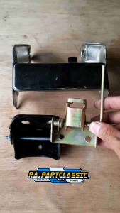 Paket Pangkon Jok Crome Olong C70 & Kunci Jok Ensel Jok C70