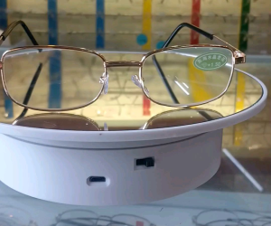 Kính lão lắp sẵn tròng thủy tinh .xem điện thoại đọc báo đi đường