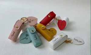 Customized Portable Lipstick Bag Packet with Heart Mirror Mini Leather Key Chain Gift